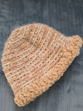 Light Weight Alpaca Wool Hand-Knit Camel Beanie